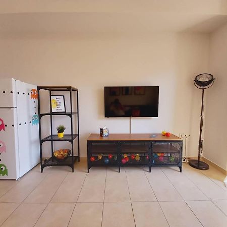 Popart -Spacious 3Rdfl 1Bdr W/Balcony/View Atenas Exterior foto